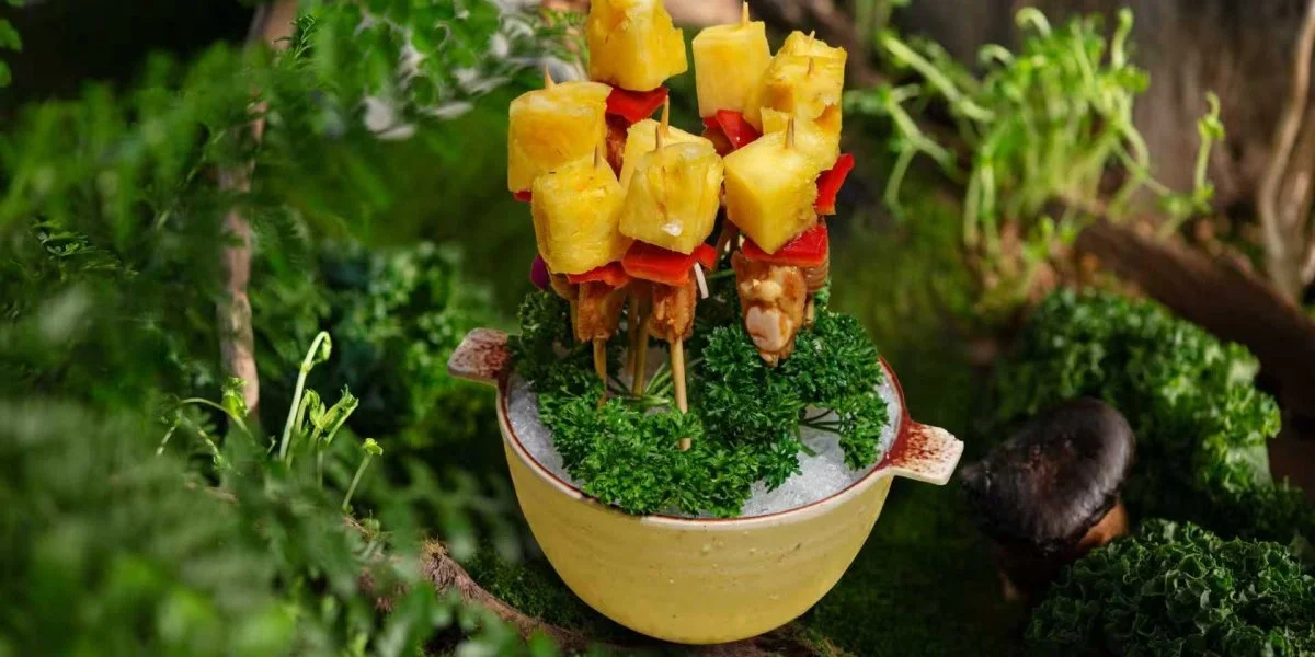 凤梨脆香筋 Crispy Pineapple Chicken Skewers