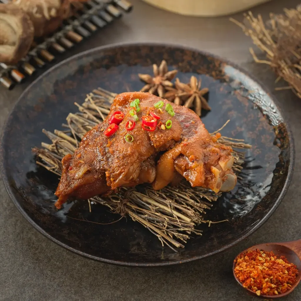 辣卤猪蹄 Spicy Pig Trotters